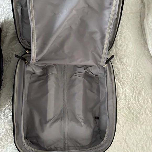 Tumi Voyager Oxford Compact Carry-on. BLACK. Used 5 times like new - Picture 9 of 9